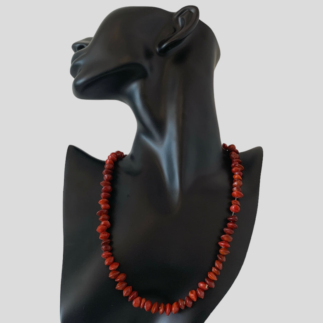 Necklace 'Red Sandalwood Seed'